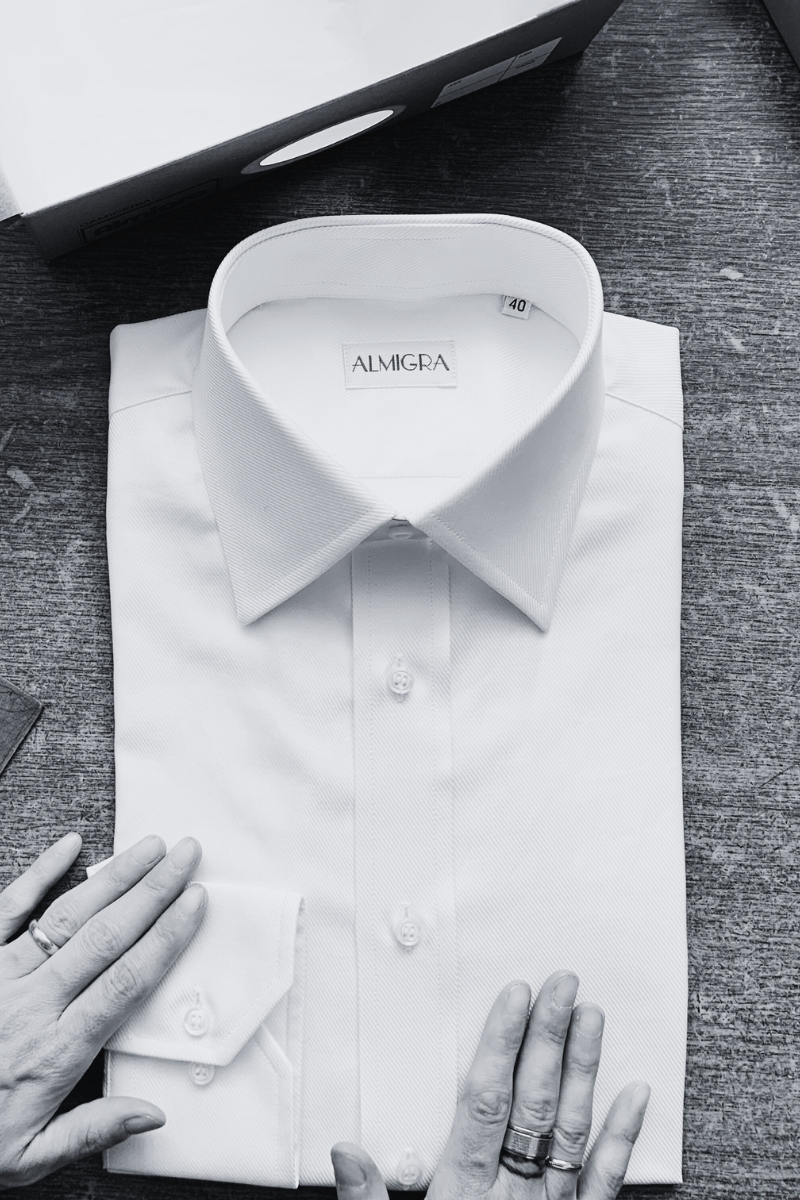 Almigra camiceria bianca in bianco e nero